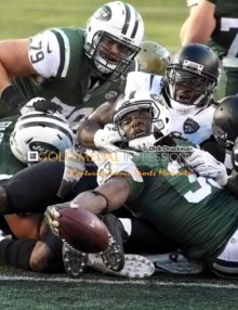 Jets running back CHRIS IVORY stretches for a touchdown