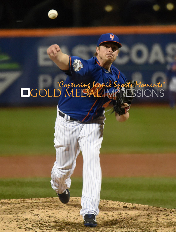 New York Mets relief pitcher ADDISON REED gives up 3 runs
