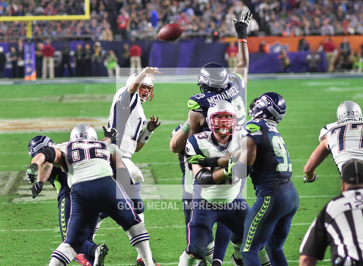 New England Patriots quarterback, TOM BRADY, throws winning touchdown pass to JULIAN EDELMAN with 2:02 remaining in Super Bowl XLIX giving the Patriots a 28-24 victory. Brady, who completed 37 of 50 passes for 328 yards surpassing Joe Monta's record for the most touchdown passes in a Super Bowl was selected as Super Bowl XLIX MVP.