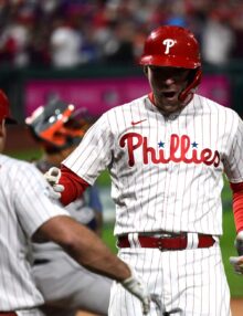 Philadelphia Phillies Rhys Hoskins homers in the fifth inning